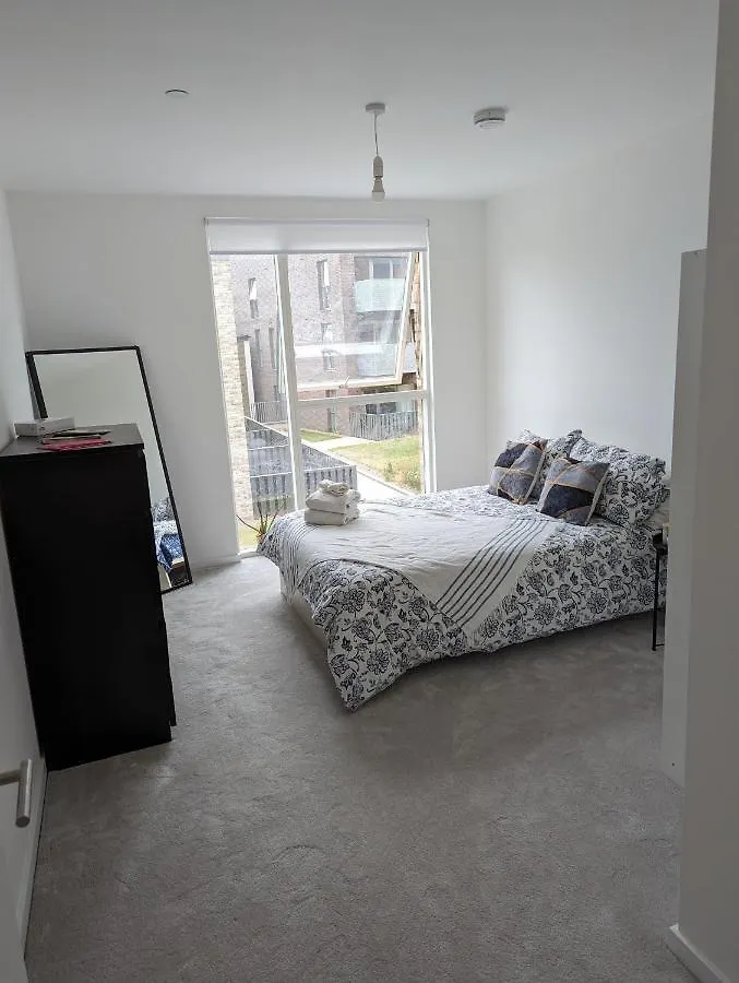 Kingwood Apartaments Londra 0*,